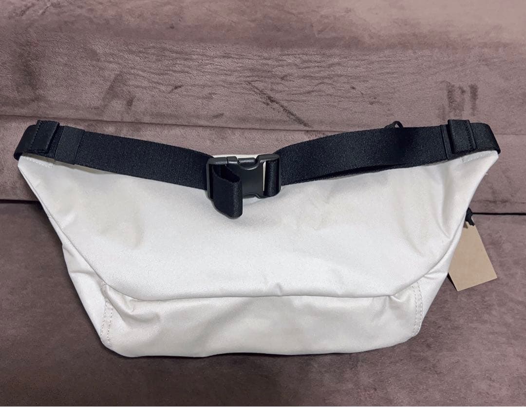 NIKE ナイキ テック ボディーバッグ ヒップパック ホワイト系【未使用】