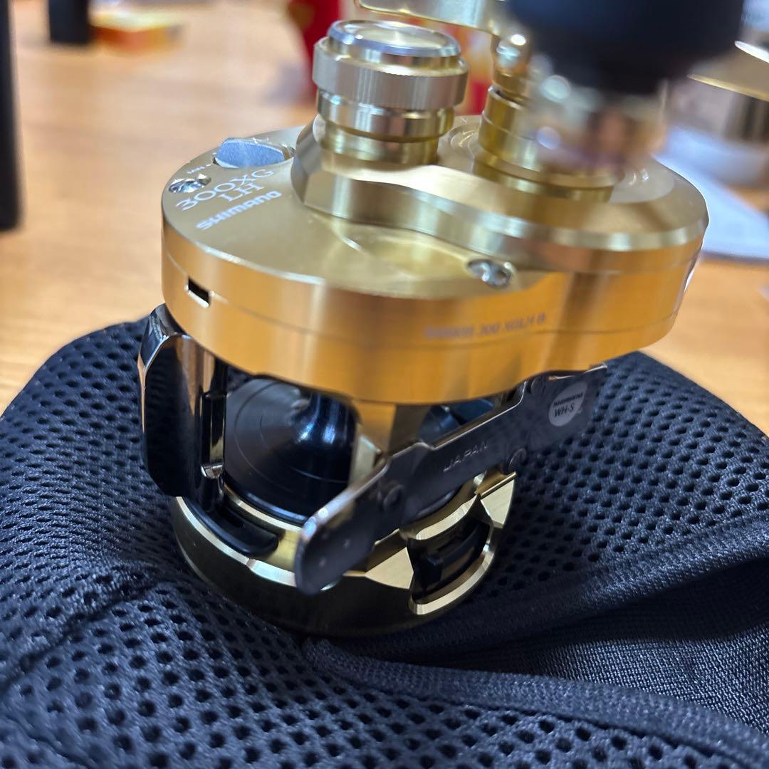 シマノ 23カルカッタコンクエストMD 300XGLH