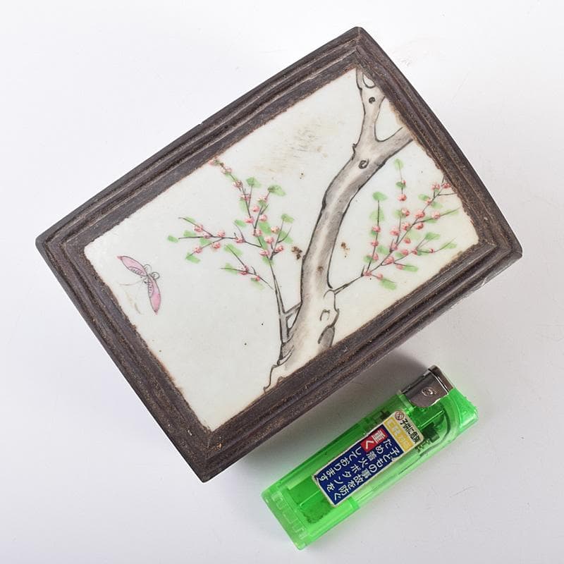 中国　粉彩　梅蝶文飾り　木製　収納箱　宝石箱　C　R7579