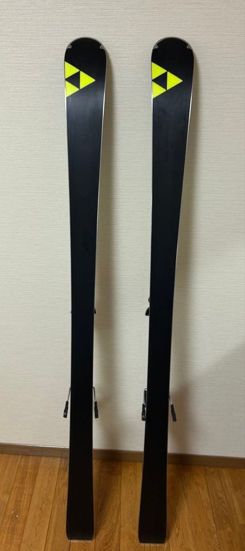 Fischer F19 スキー板 黒/緑 ビンディング付き