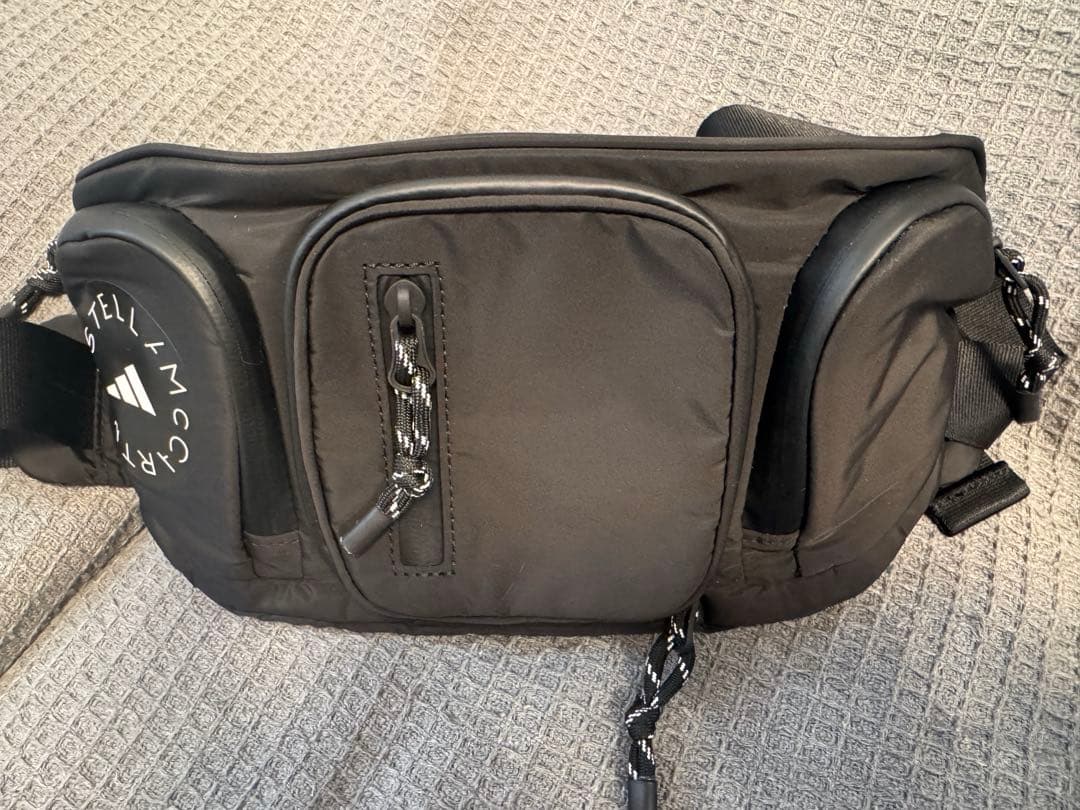 【美品】アディダスバイステラマッカートニー　ボディバッグ　バムバッグ　ブラック