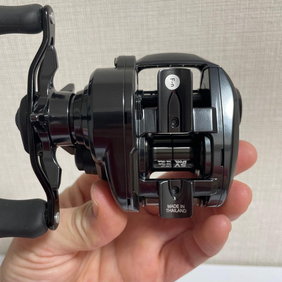 20タトゥーラSV TW 103XH　ベイトリール　ジリオン　スティーズ