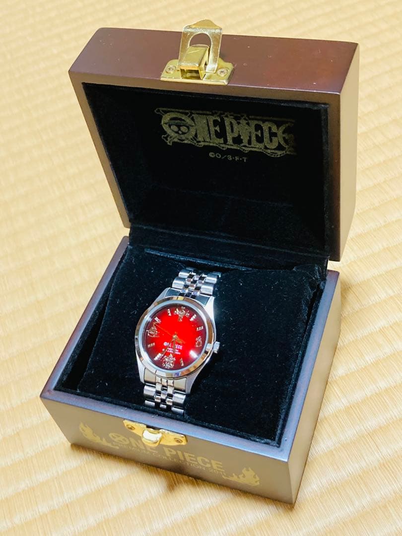 【中古】ワンピース　火拳のエース 炎の記憶 限定版公式メモリアルウォッチ