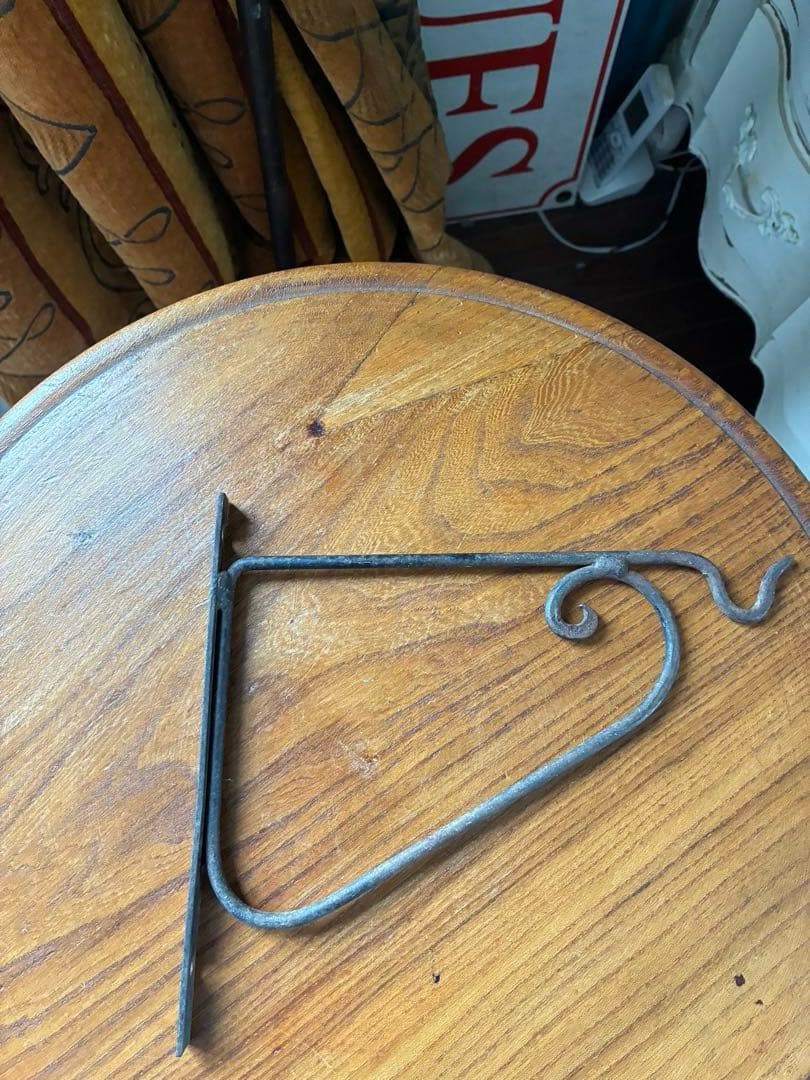 青柳フランス　アンティーク　アイアン　フック　壁掛け　フックシェルフ台　A