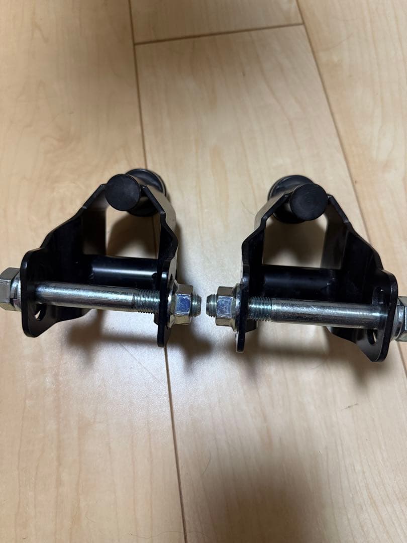 50プリウス　シルクロード　リアロアアームオフセットブラケット