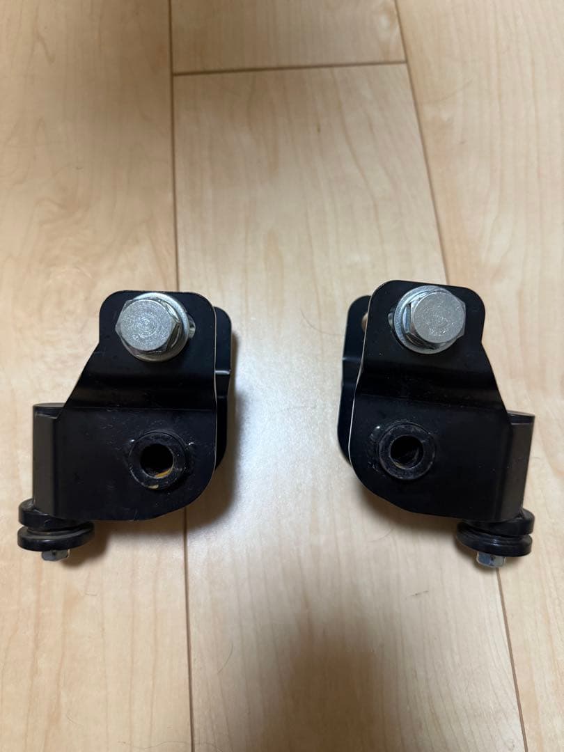 50プリウス　シルクロード　リアロアアームオフセットブラケット