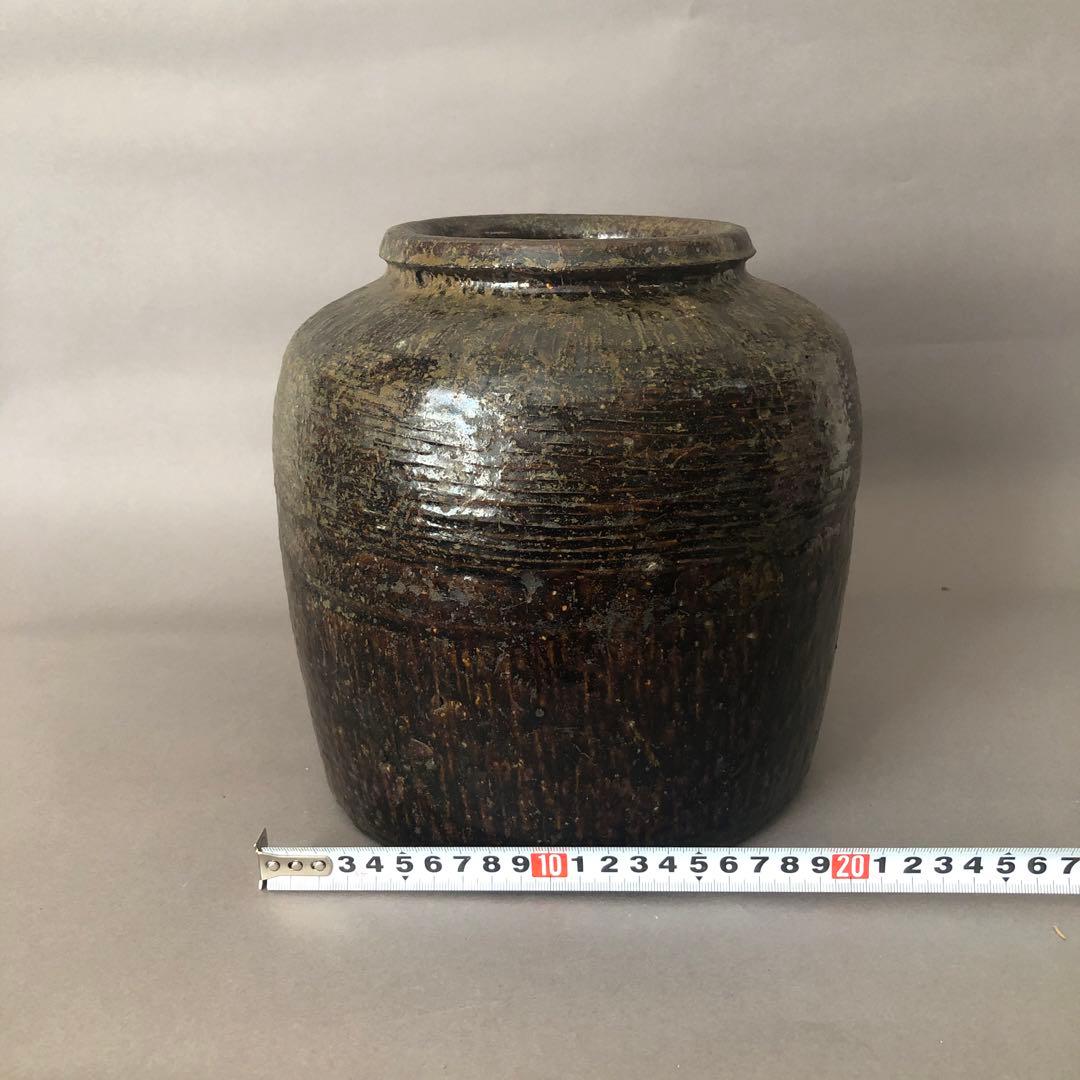 古い壺　小信楽？　古丹波？