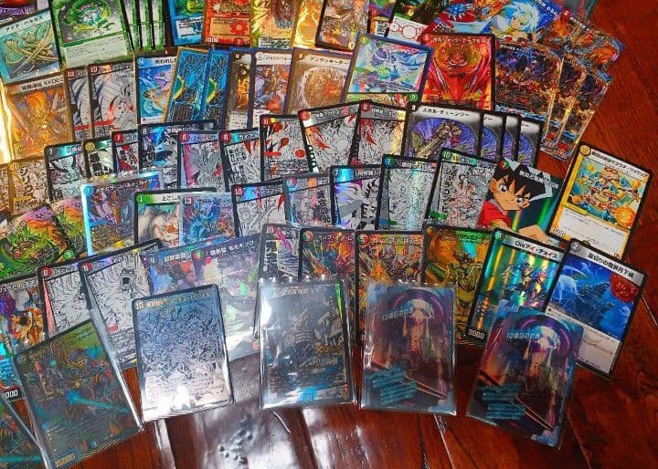 デュエマ　まとめ売り　引退品　大量　2.5㎏　約1500枚　デッキパーツ