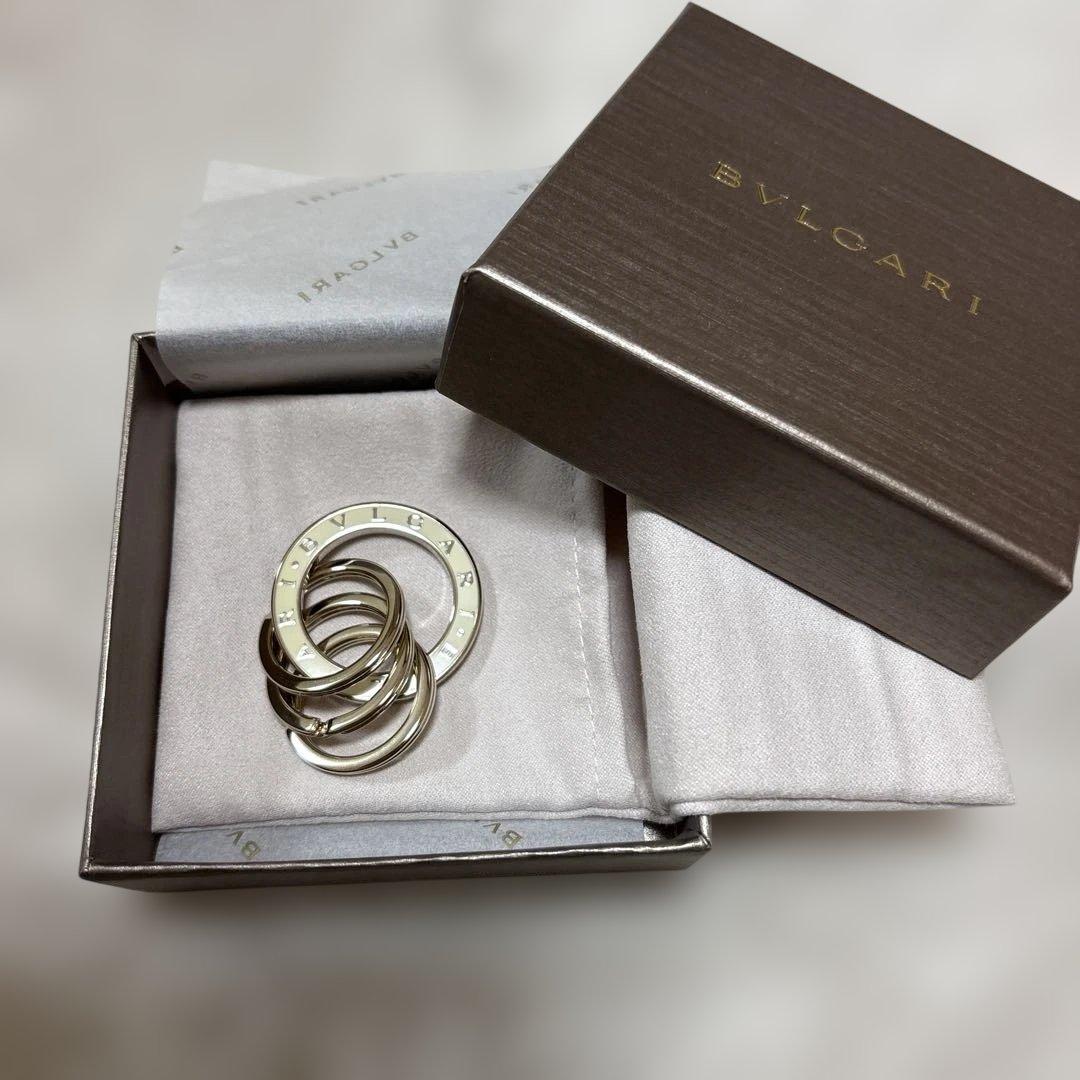 ◇新品・未使用品◇ BVLGARI メタル３連キーリング　ホワイト