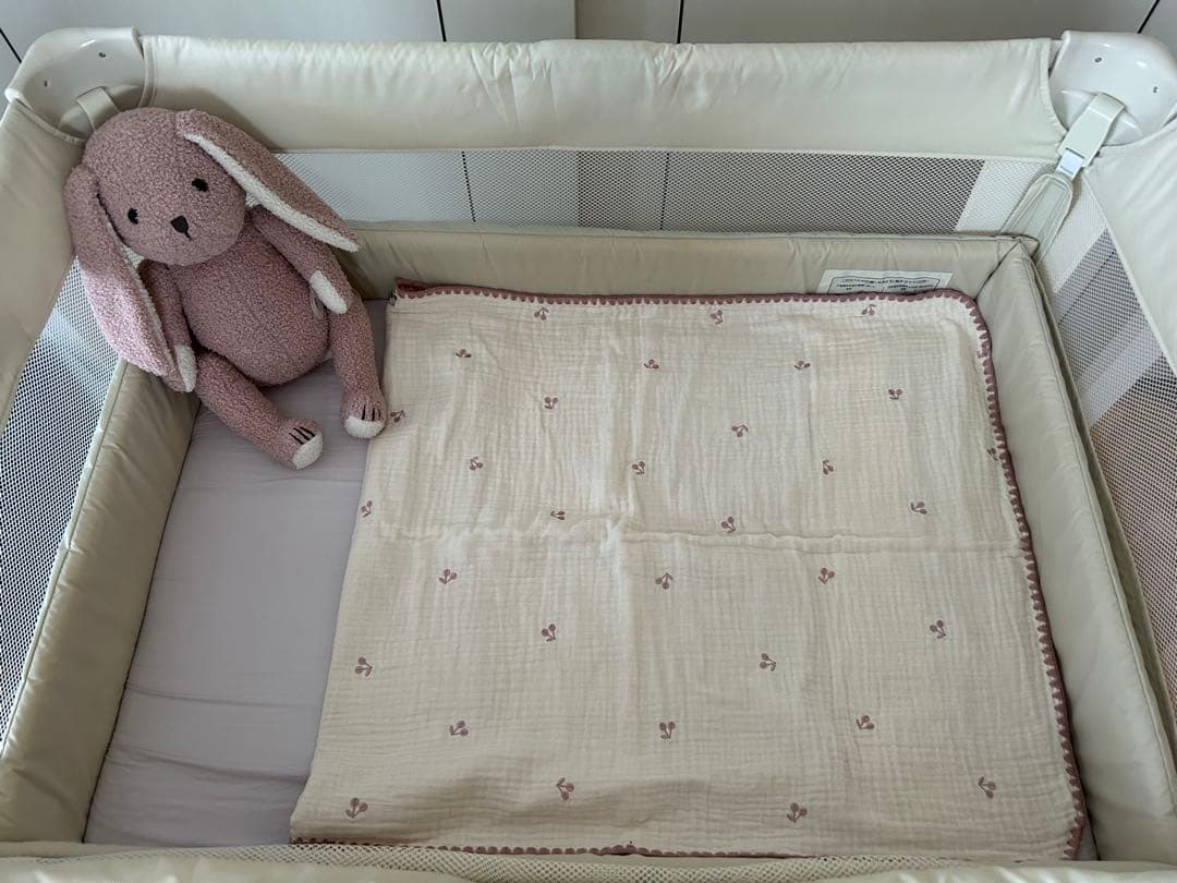 【お値下げ中】Aprica アップリカ ココネルエアー ベージュ ベビーベッド