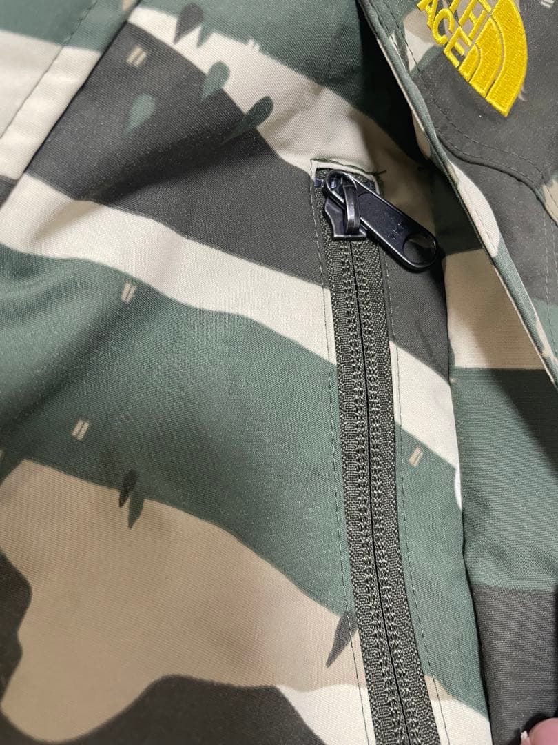 【美品】ノースフェイス　スノーウェア　120 キッズ　スノボ　つなぎ　男女