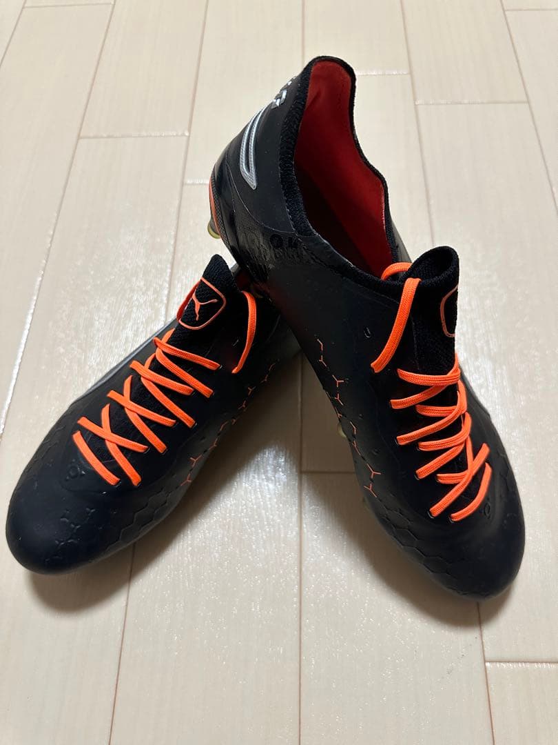 PUMA KING アルティメットFG/AG（ブラック/オレンジ）