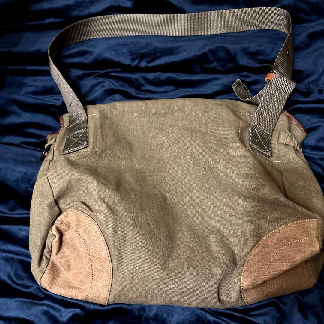 特別セール中　コリンボ　ポストマンショルダーバッグ