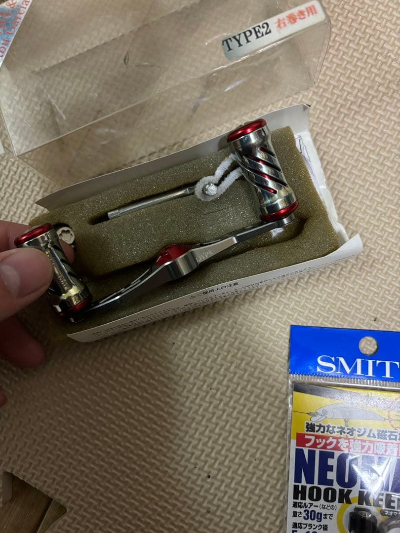 TYPE2 スピニングリールパーツ シルバー/レッドlivre