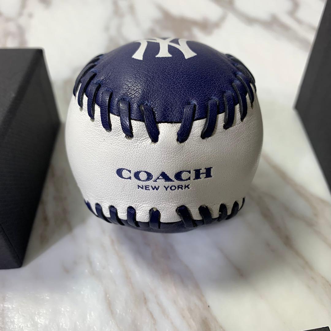 COACH ×MLB New York Yankees　野球ボール　インテリア.