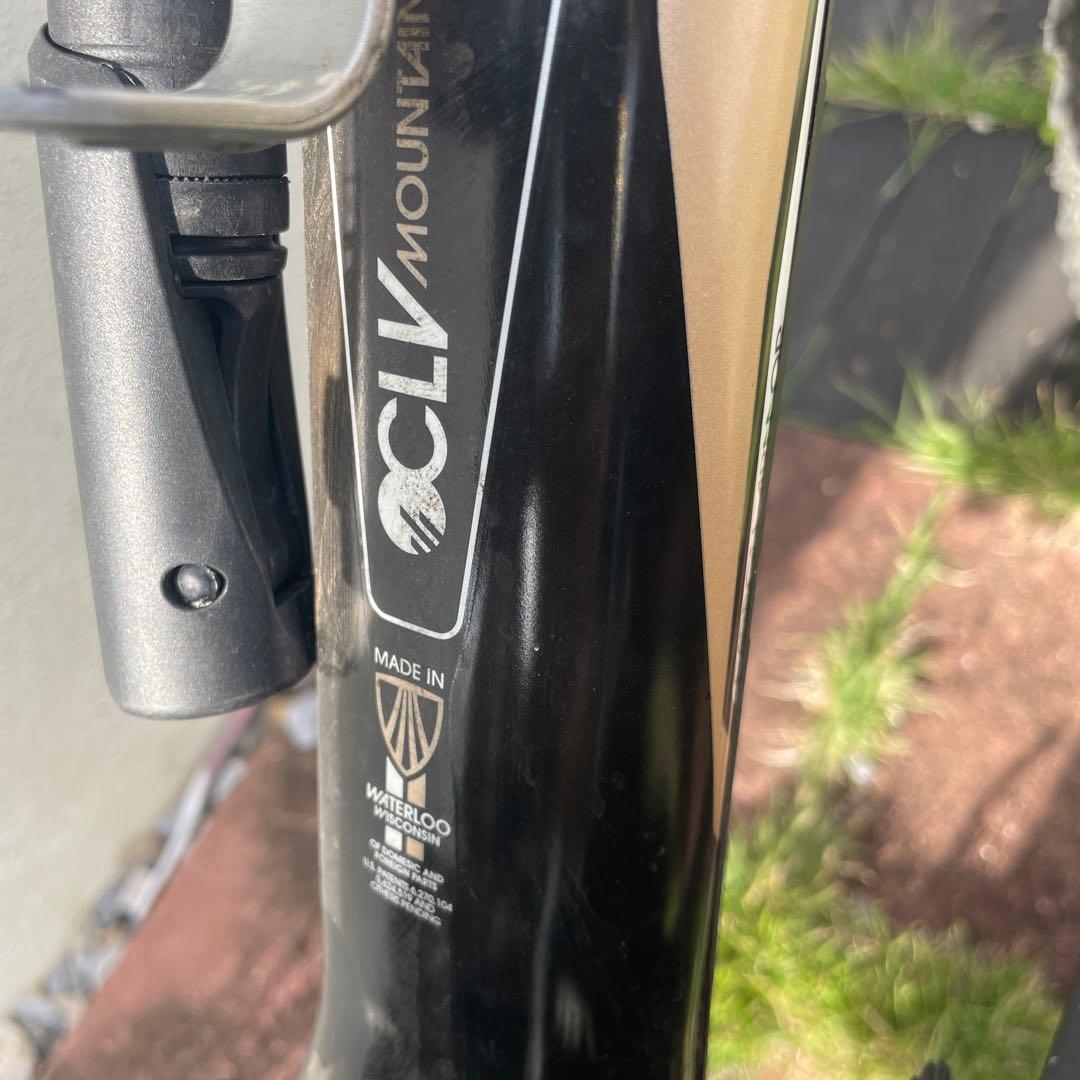 トレック フューエル EX 9.7 OCLVカーボン