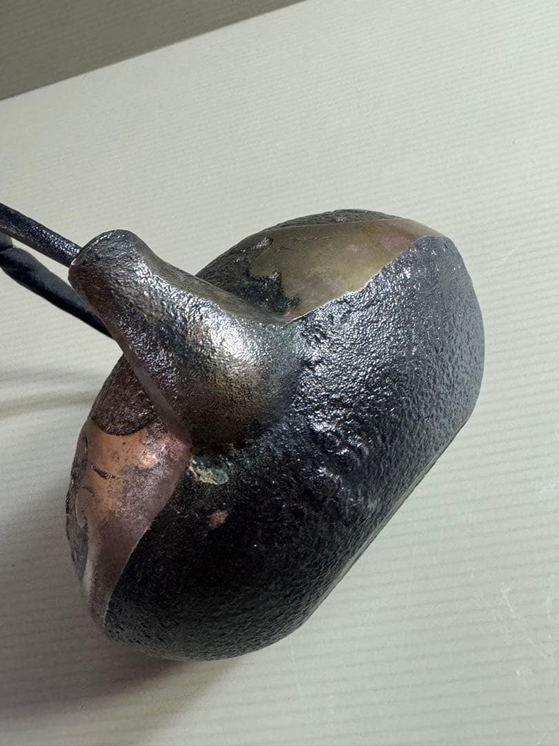 1557 照光堂作 希少砂鉄急須　南部鉄瓶＊波千鳥文　捻り提手 茶器　茶道具骨董