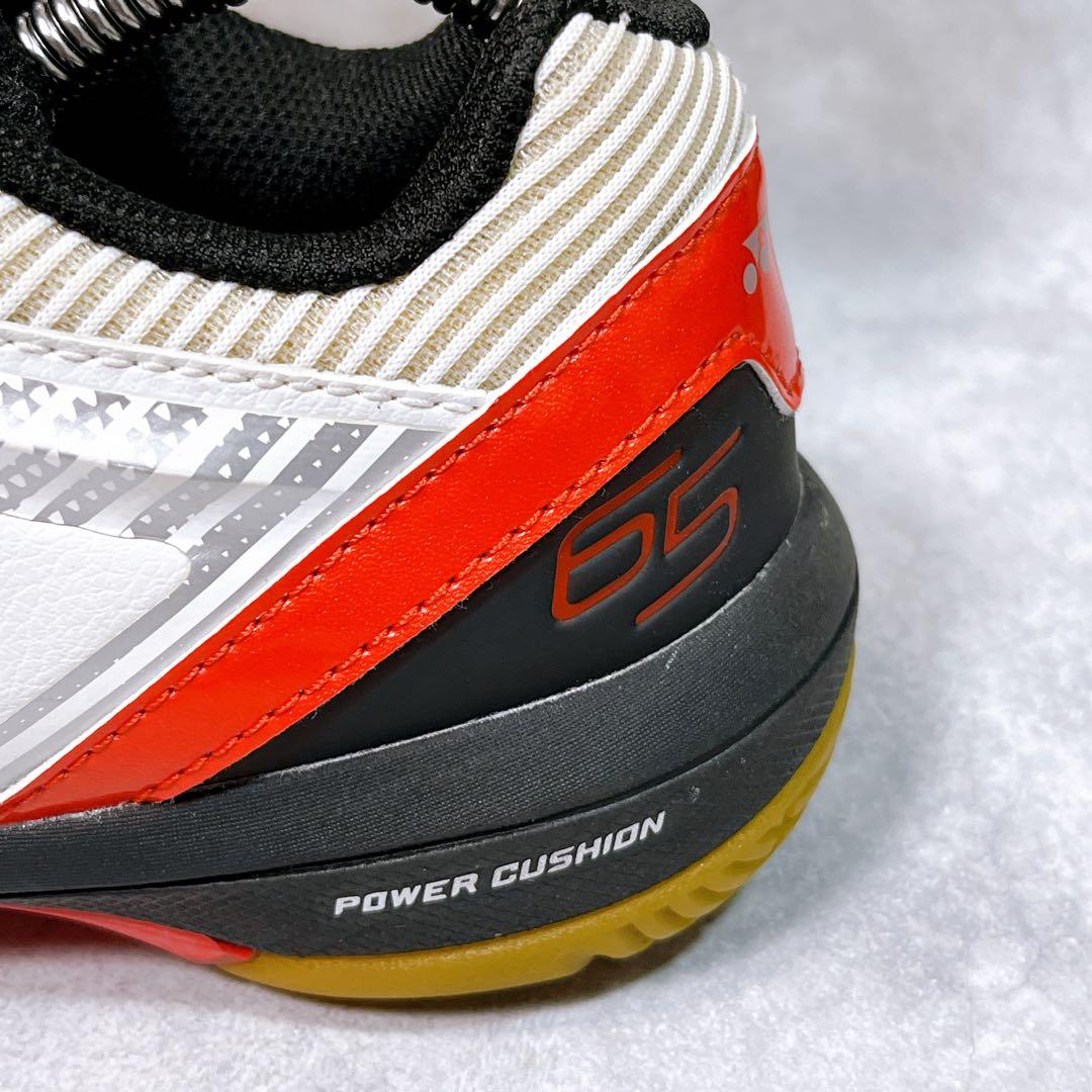 ☆美品☆【ヨネックス】65Z パワークッション (23) 桃田賢斗モデル 白　赤