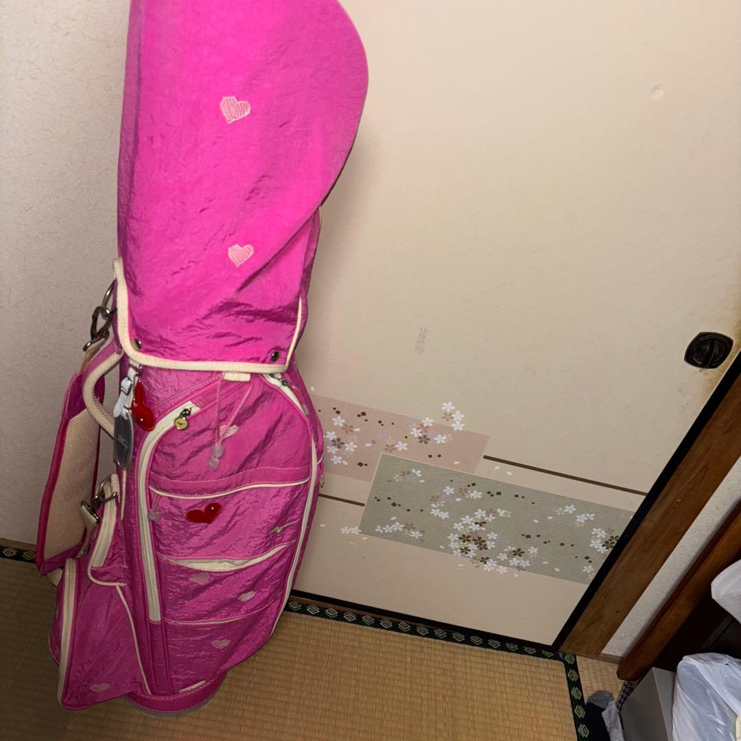 ピンク ゴルフバッグ ハート刺繍付き