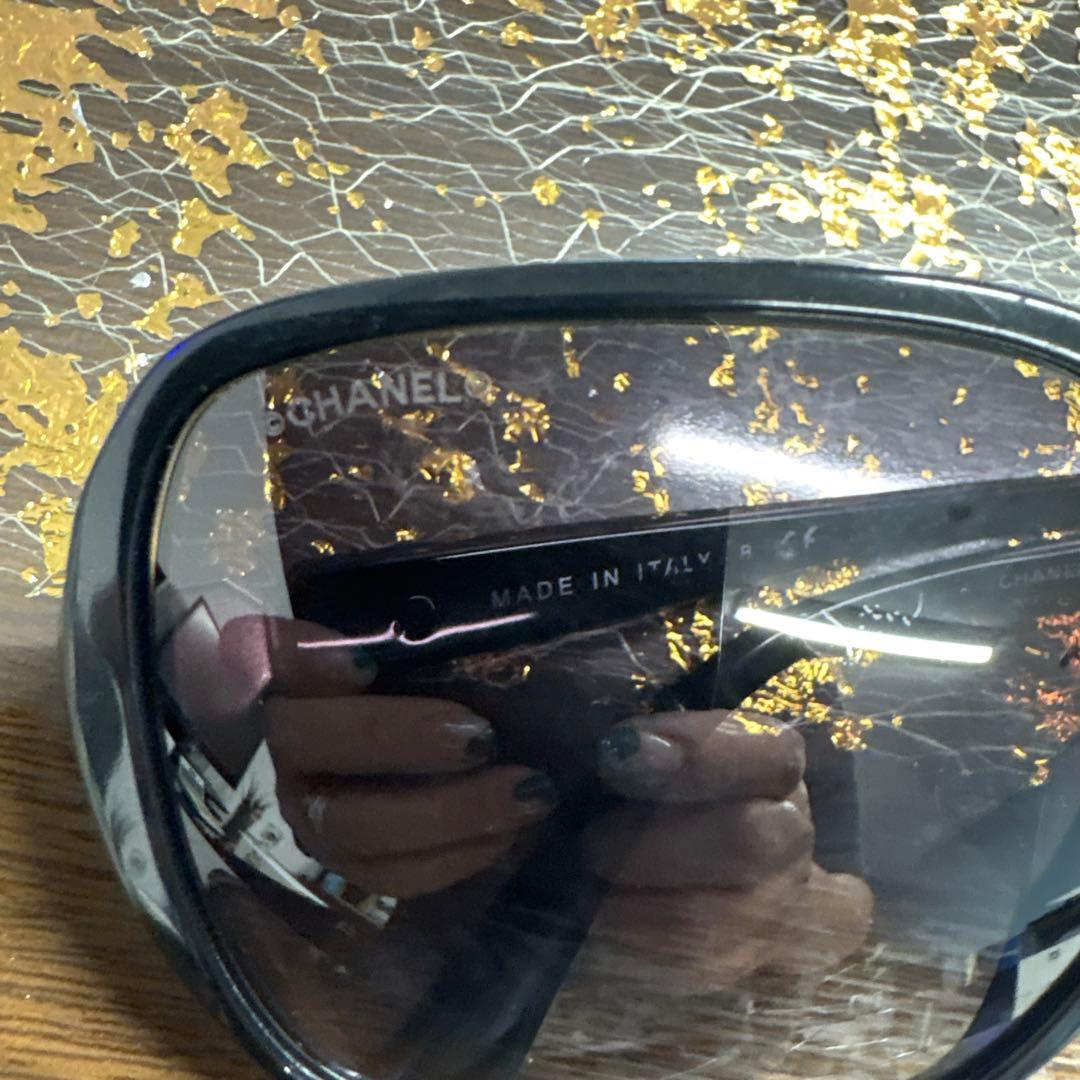 CHANEL ブラックサングラス