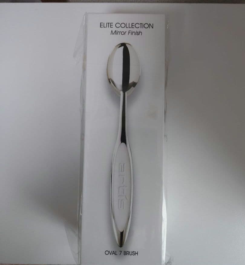 新品未開封アーティスメイクアップブラシ　エリートコレクション オーバル7ホワイト