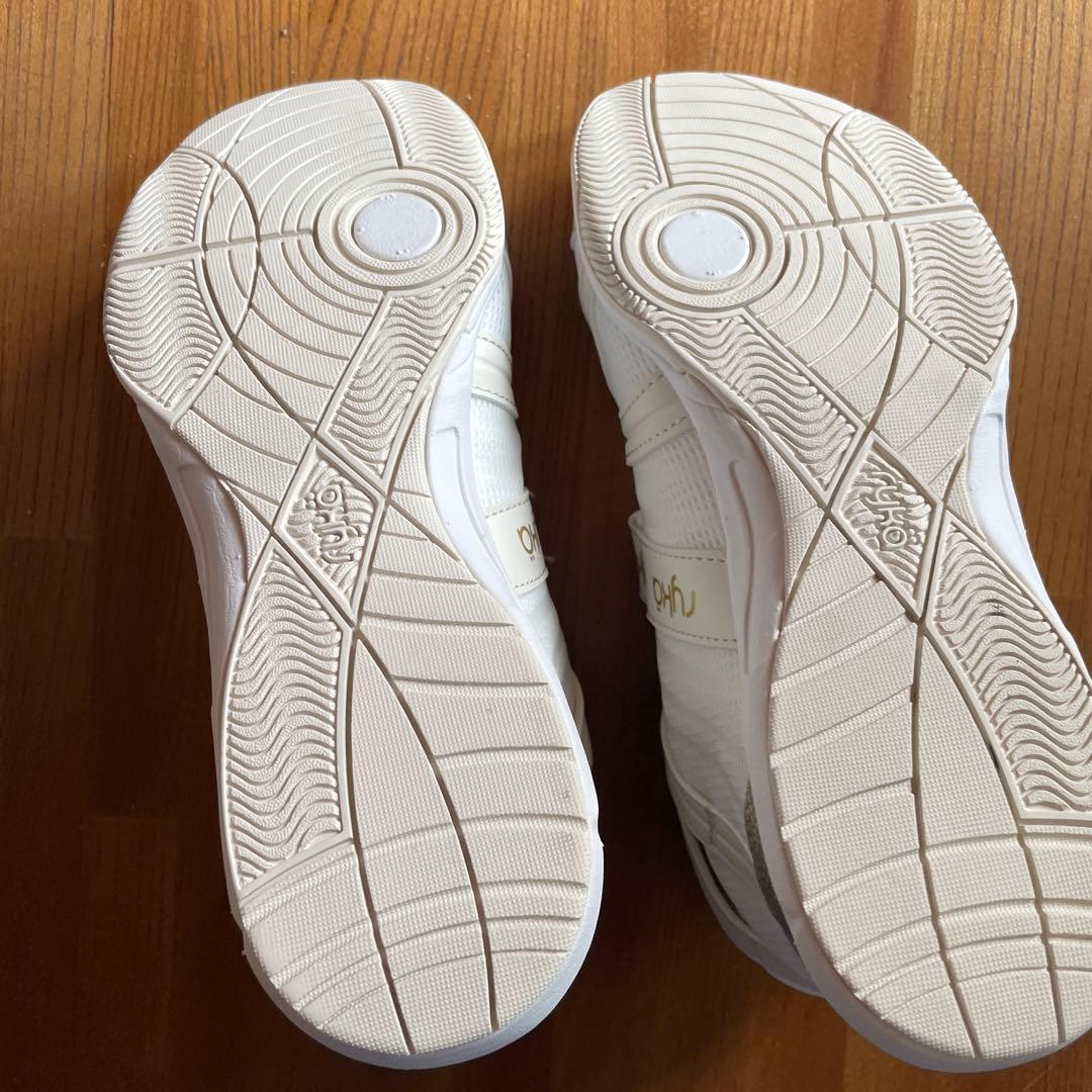 ライカ　　　　　　　　　　トレーニングシューズ ホワイト/ゴールド