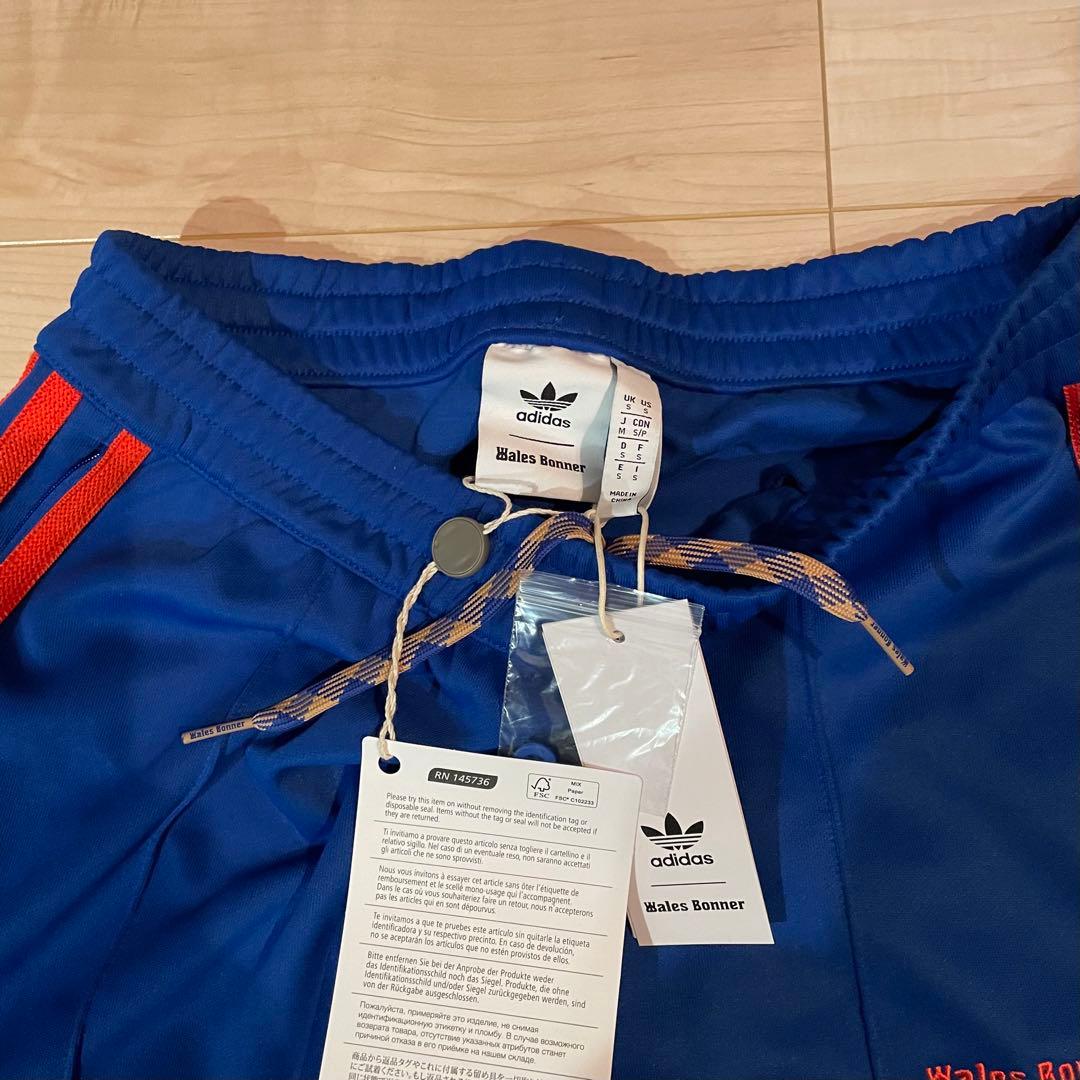 アディダスWales Bonner 青赤ストライプジャージパンツメンズ