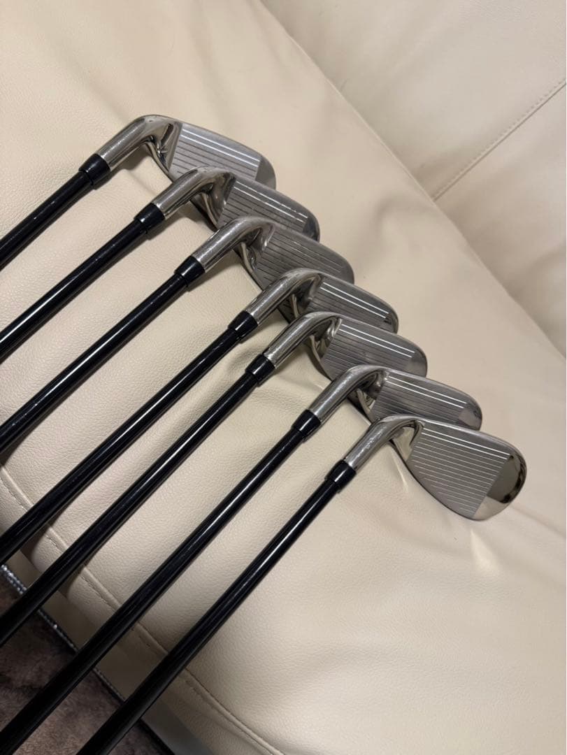 【送料込み】大人気　Callaway ウォーバード　現行最新モデル　ゴルフセット