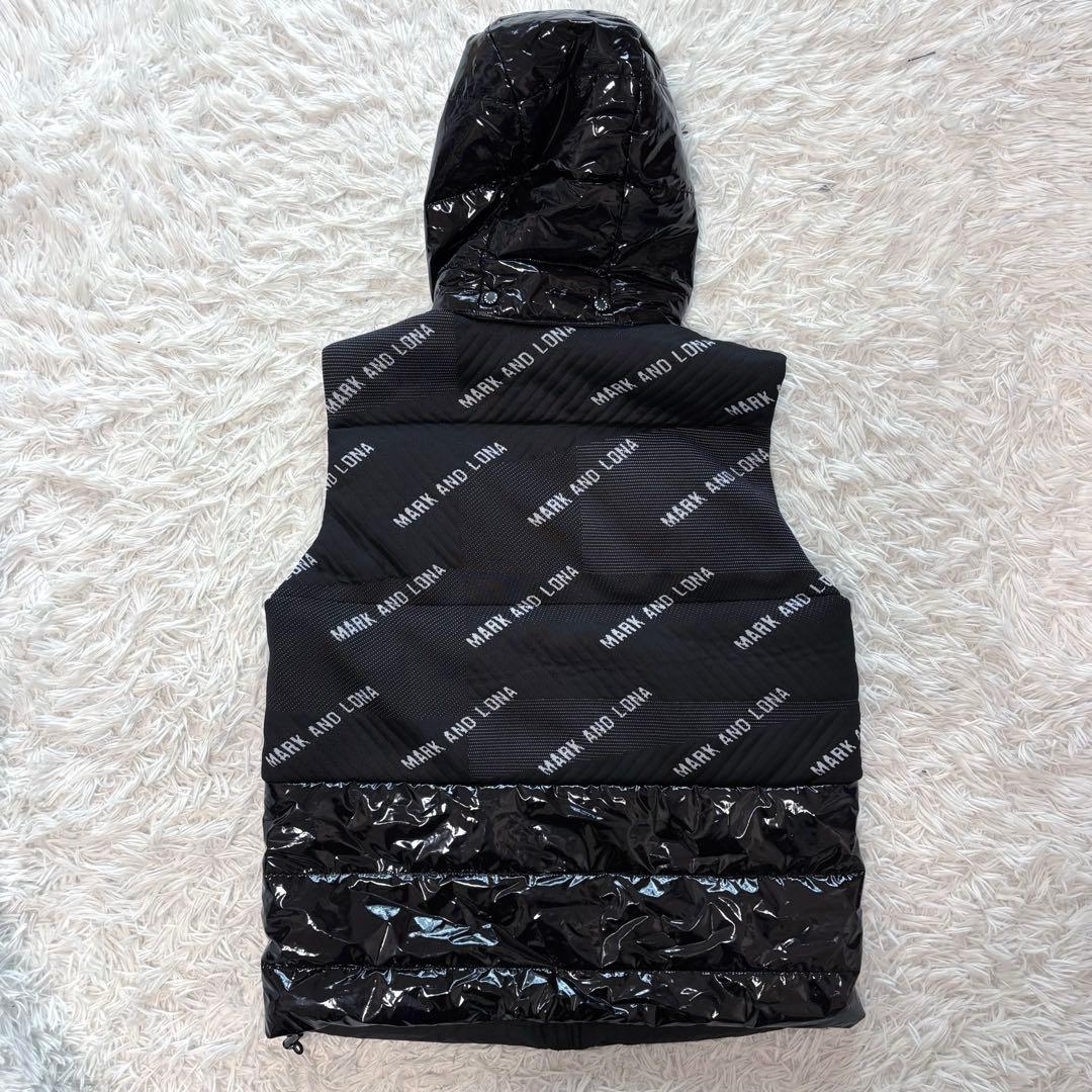 最新作 マークアンドロナ ダウン ベスト 総柄 ブラック ゴルフ