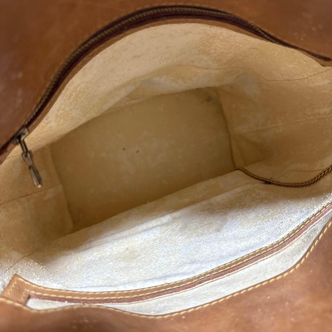 VUITTON ルイヴィトン　モノグラム　バケットGM