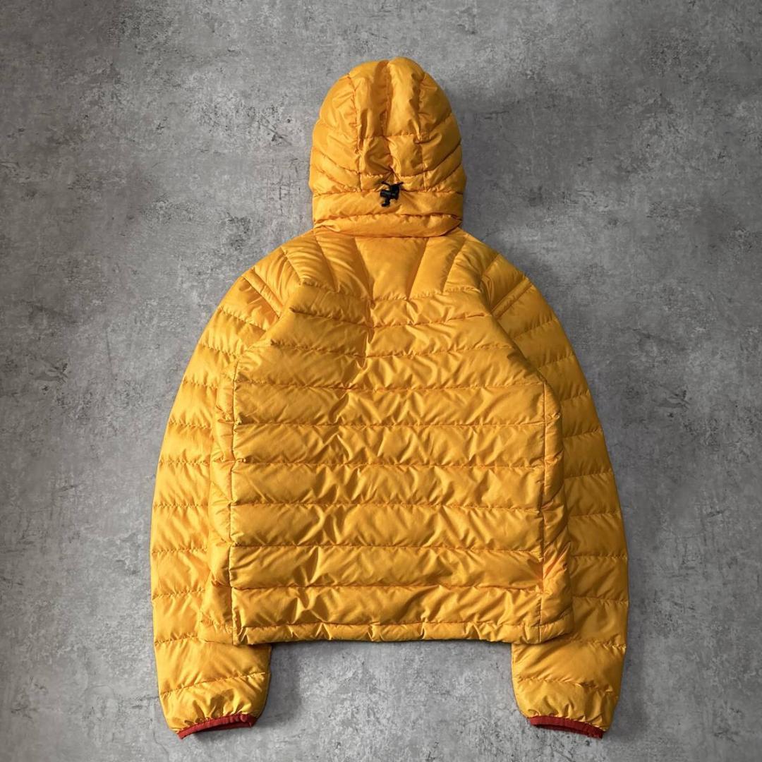 パタゴニア ダウンセーターフーディ プルオーバー アノラック XS イエロー