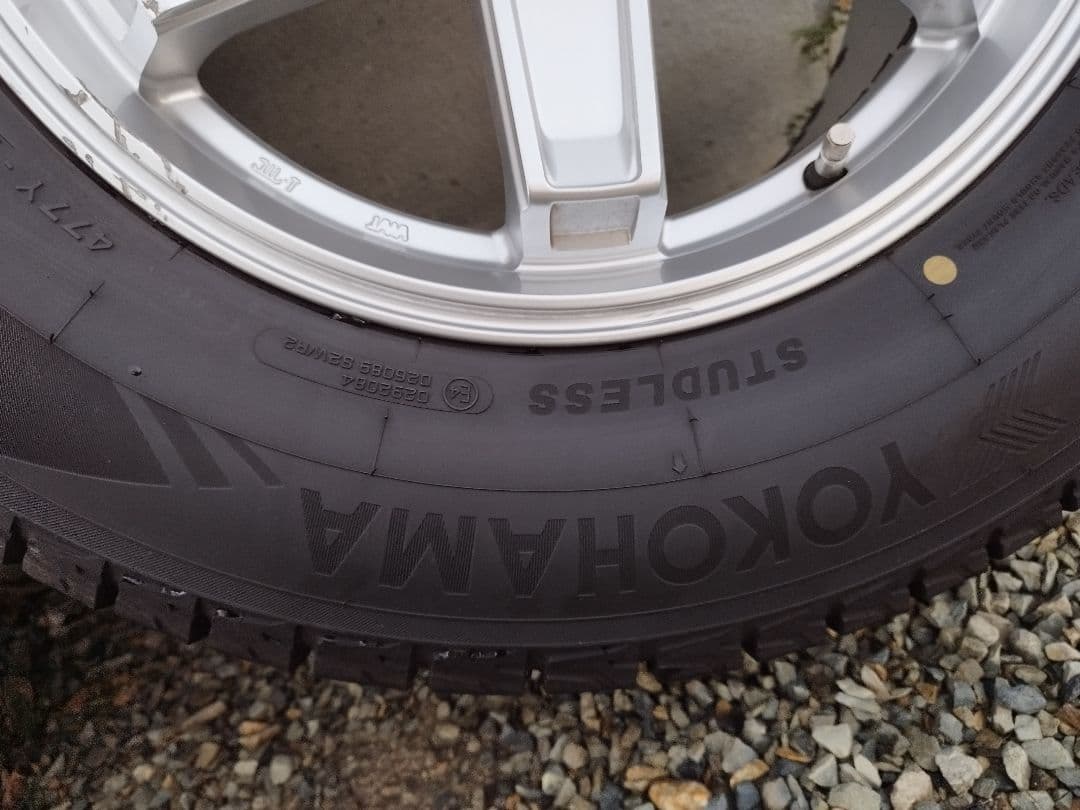 ドログバ ランドクルーザープラド スタッドレス 4本！