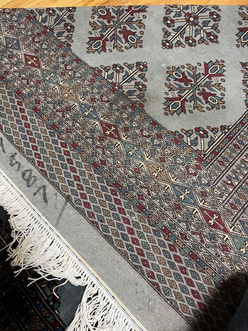 シルク ペルシャ絨毯 156 x 240 cm〔房含まず〕値下しました❣️