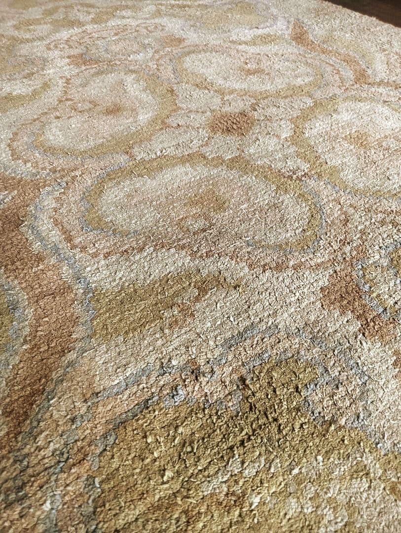 アンティーク緞通　苔色の古びた緞通のラグ　赤穂　堺　鍋島　屋敷　大正ロマン