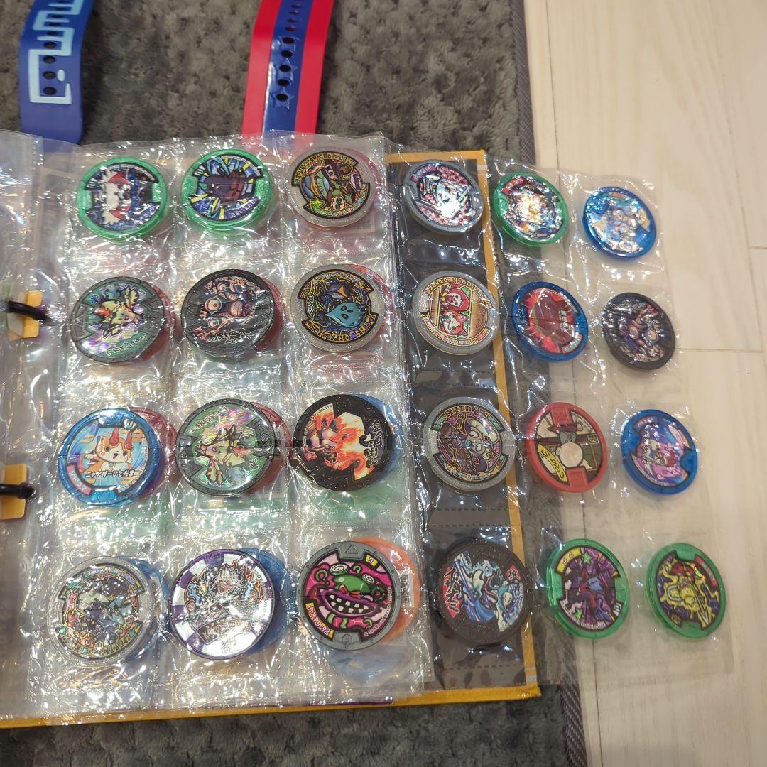 妖怪ウォッチ3個とコレクションメダルケースセット