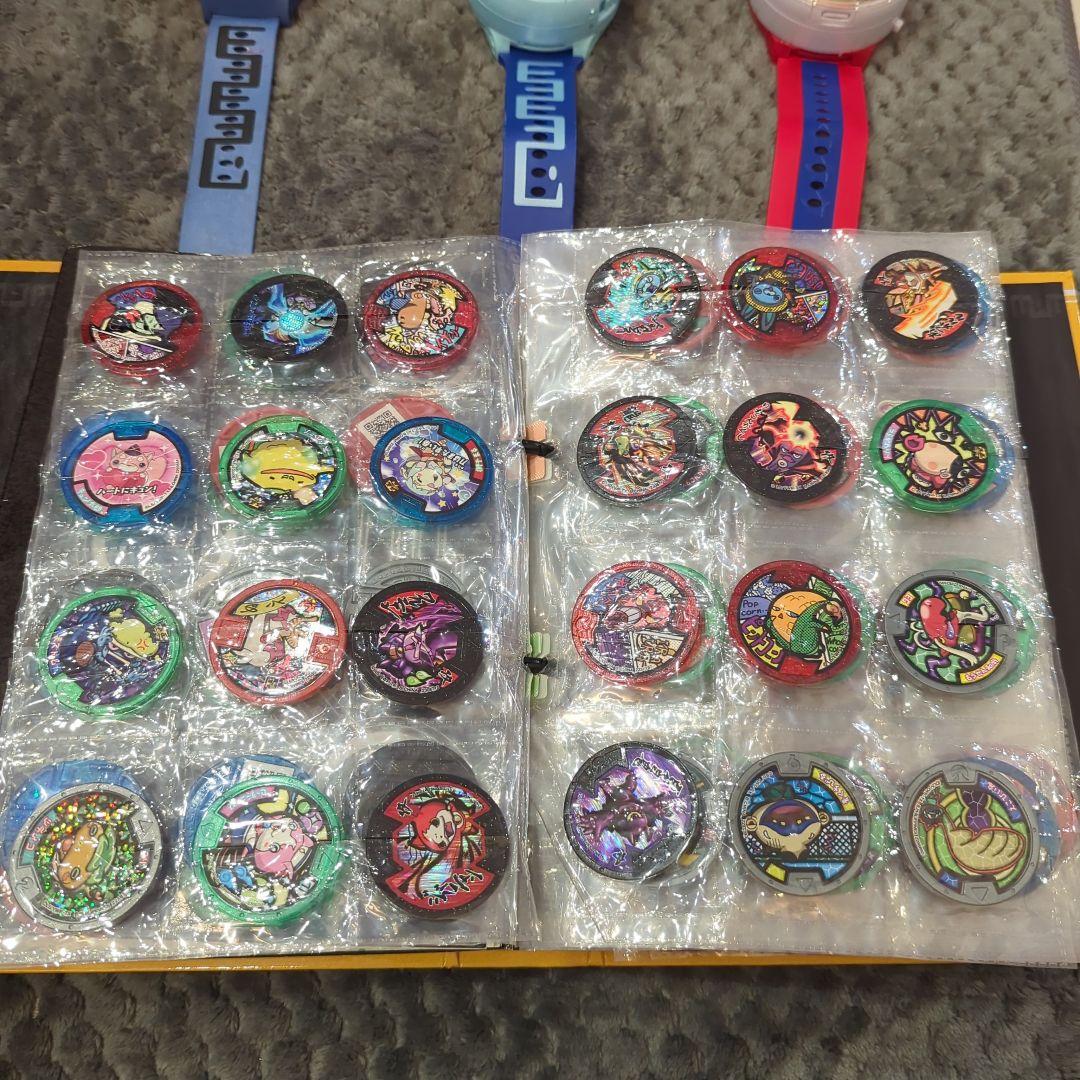 妖怪ウォッチ3個とコレクションメダルケースセット