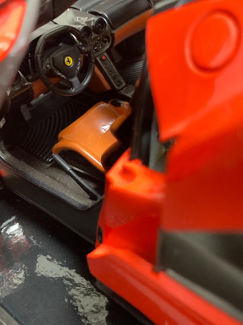 1/18 BBR エンツォフェラーリ ロッソコルサ（ミハエル・シューマッハ仕様）