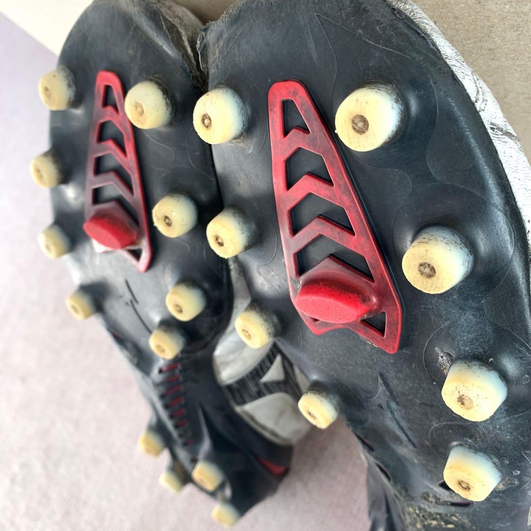 モレリアネオ4 サッカーシューズ・スパイク 27.0cm ホワイト/レッド