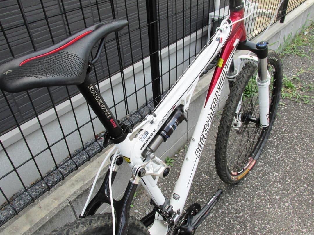 【軽量】 ロッキーマウンテンエレメント 30フルサスMTB