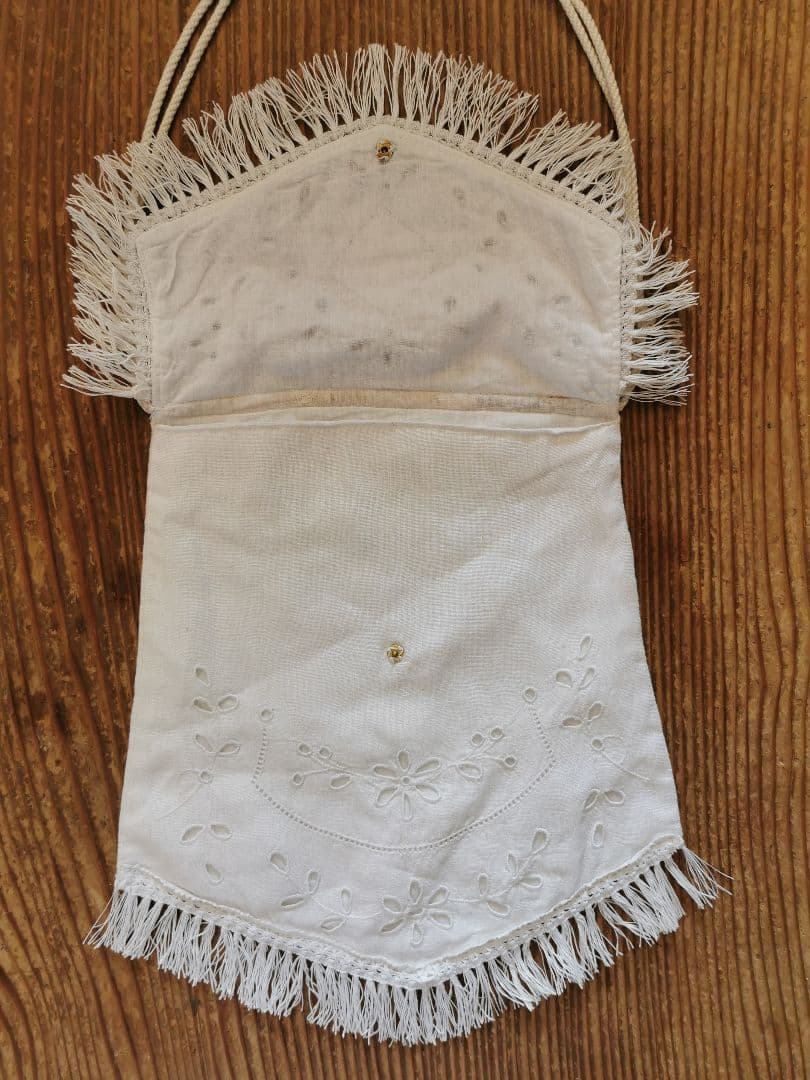 アンティーク 初聖体式 美しいアイレット白糸花刺繍 フリンジ付オモニエールバッグ