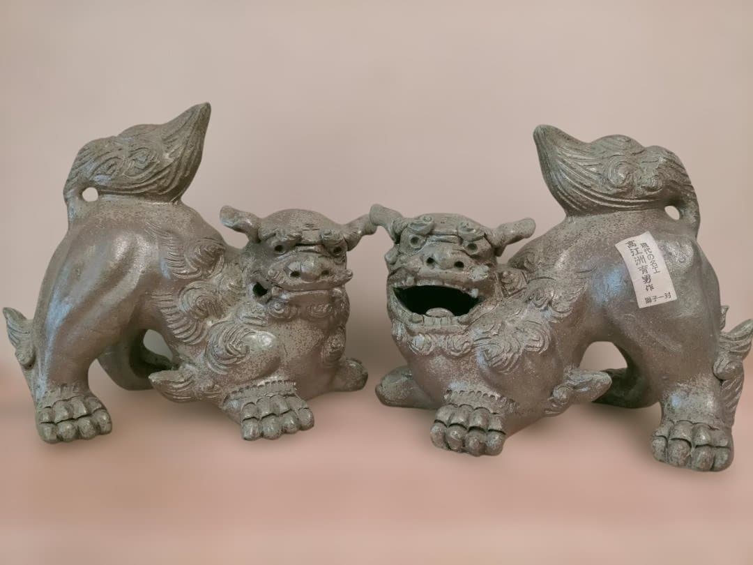 高江洲育男さんのシーサー