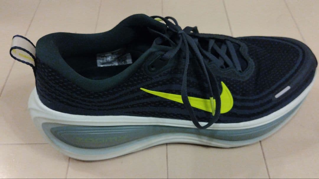 「最終値下げ」Nike ボメロプラス　サイズ27cm 美品