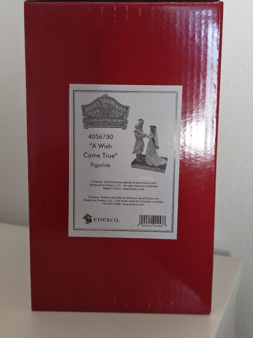 【新品未使用】エネスコ ジャスミン＆ アラジン ロイヤルウェディング フィギュア