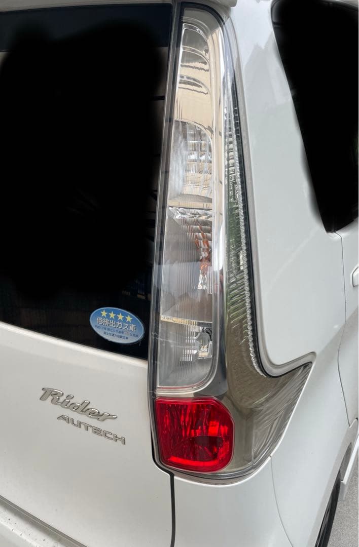 送料込！日産デイズ　B21W ライダー前期テールレンズ　左右セット