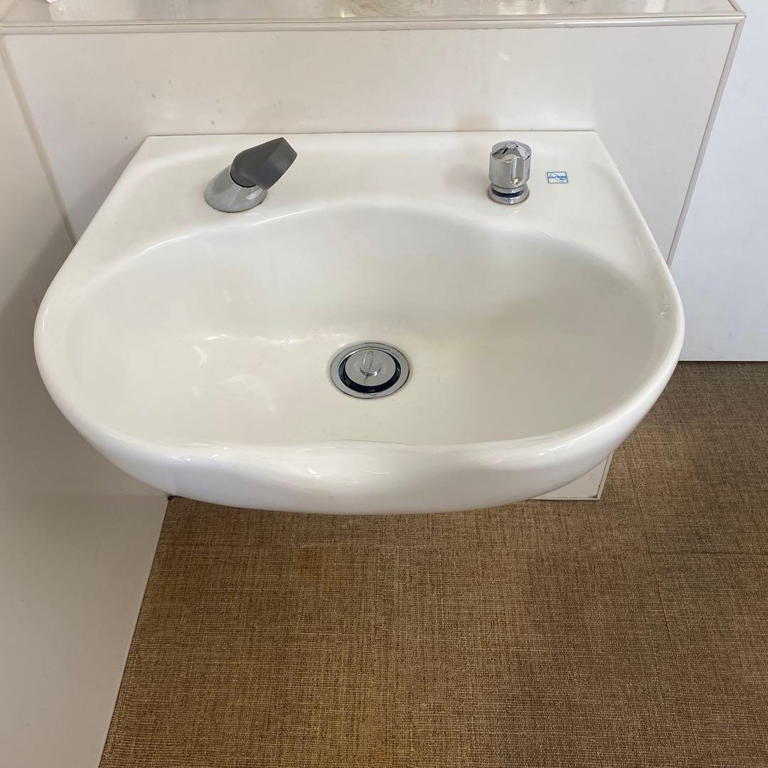 TOTO製　シャンプーボール　水洗金具セット