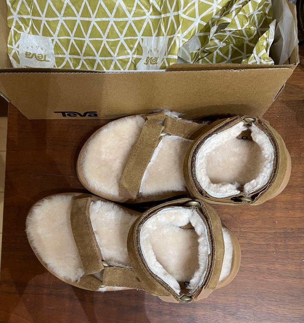 Teva スポーツサンダル ブラウン 箱付き