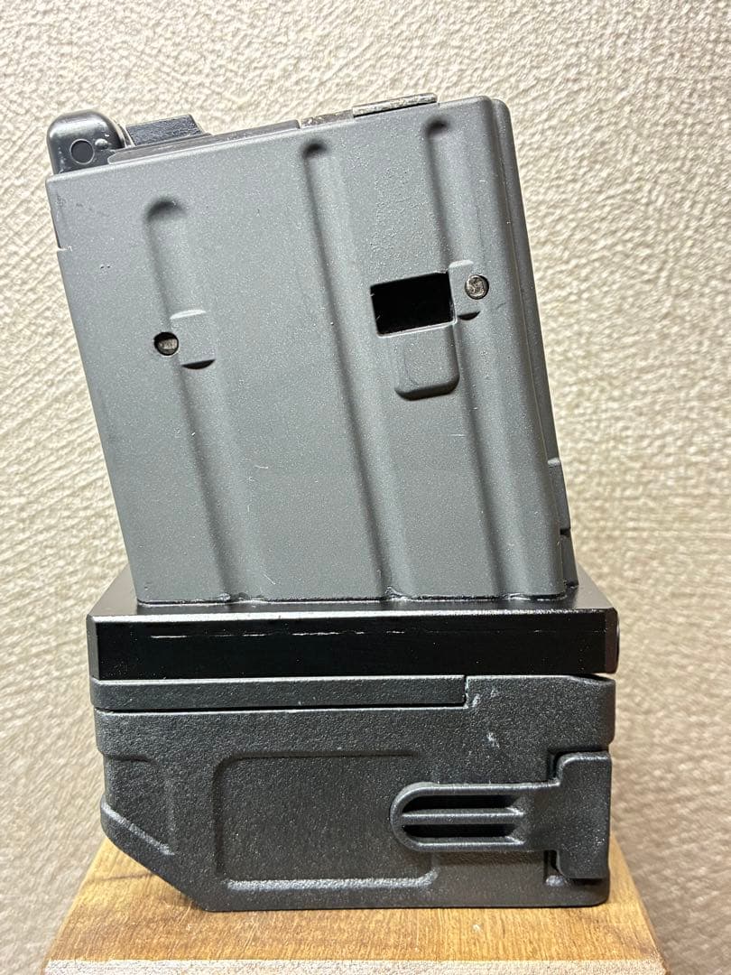 R8-01 東京マルイ GBB M4 マガジンアダプター 外部ソース仕様