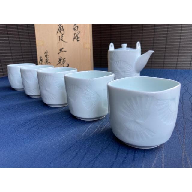 三川内焼　平戸窯悦山　嘉久房窯　太白磁　扇紋土瓶　茶器揃　急須　湯呑み　伝統工芸