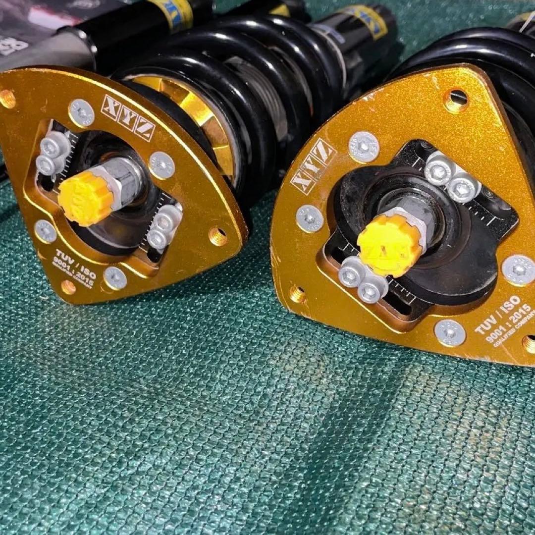 XYZ 車高調 volvo v40用