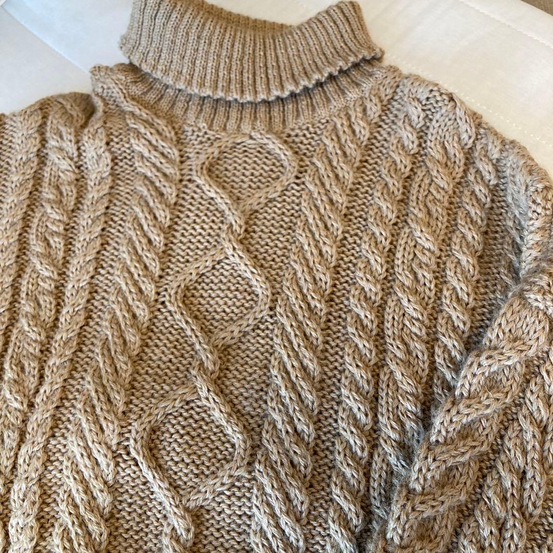 【引越しのため2月まで】Guernsey woollensケーブルニットセーター